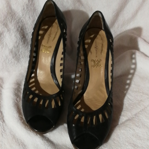 Heels - Picture 1 of 4